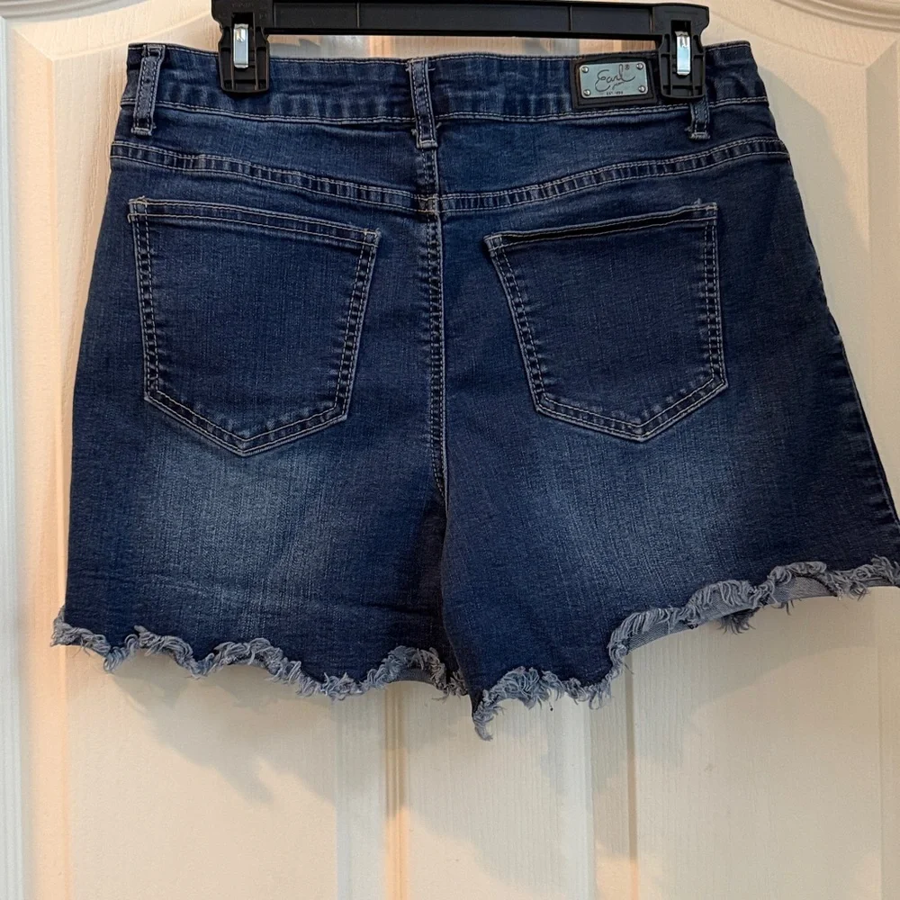 Earl Jeans Dark Blue Denim Shorts with Logo Patch - Picture 2 of 4